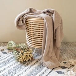 Pirouette Paris Poufs Bout De Canapé En Rotin Et Pieds En Métal Blanc -Fauteuils Shop bout de canape en rotin et pieds en metal blanc 4