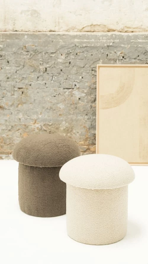 Pouf tapissé avec tissus bouclé en forme de champignon beige RNT By Really Nice Things Poufs Pouf Tapissé Avec Tissus Bouclé En Forme De Champignon Beige -Fauteuils Shop pouf tapisse avec tissus boucle en forme de champignon beige 1
